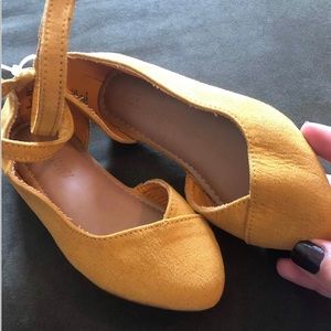 Cute toddler girl flats
